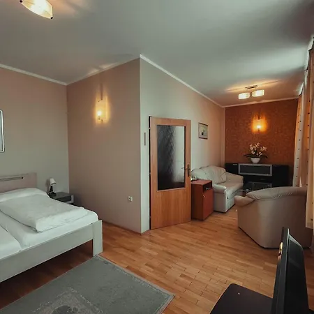 Otel Rohac Trstená